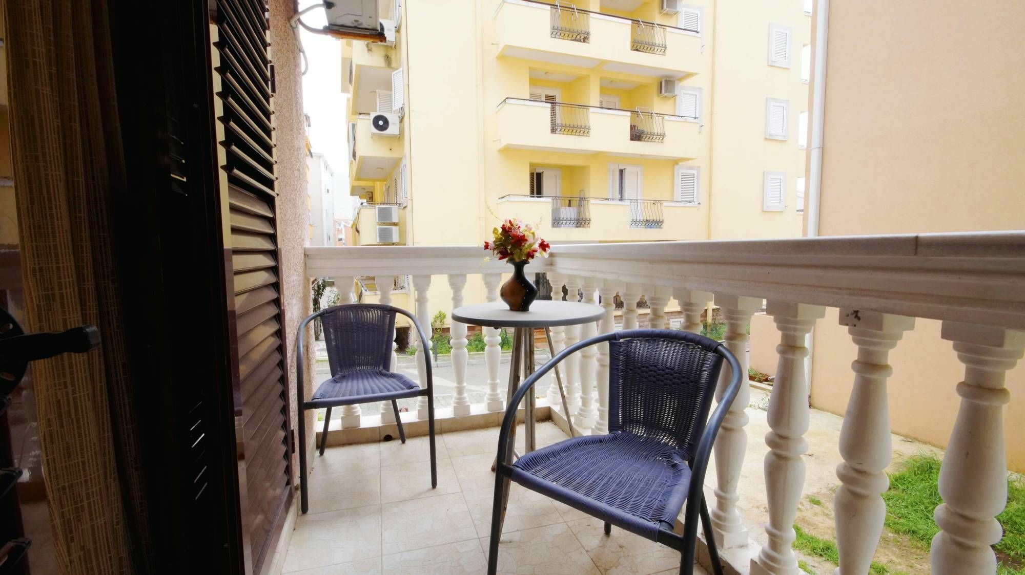 בודווה Apartment Glomazic מראה חיצוני תמונה